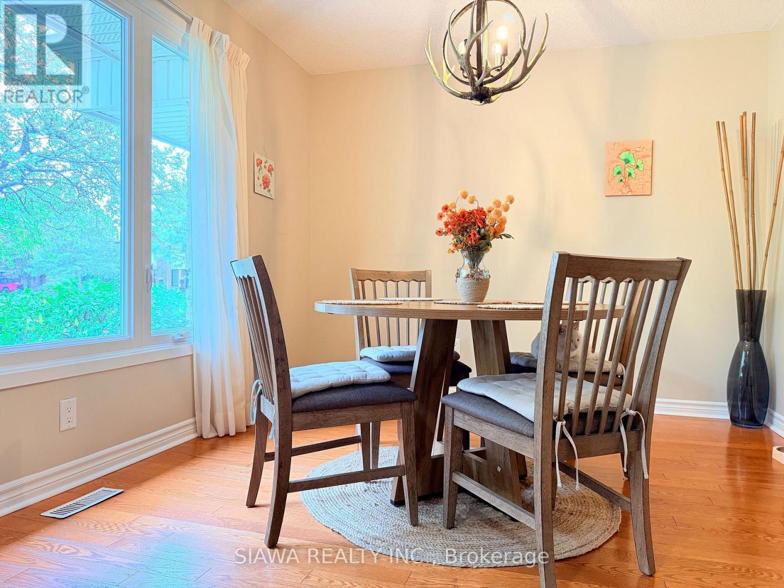 6789 Shelter Bay Road, Mississauga, Ontario  L5N 1T7 - Photo 4 - W13860250