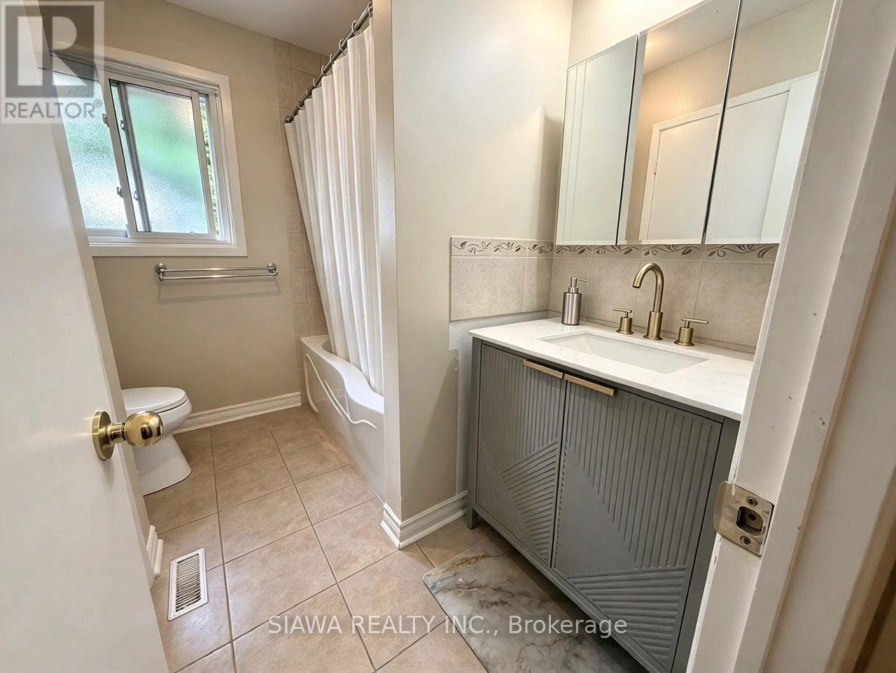 6789 Shelter Bay Road, Mississauga, Ontario  L5N 1T7 - Photo 8 - W13860250