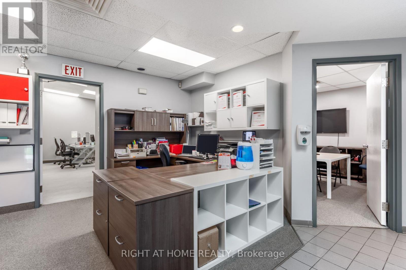 1439 Legion Road, Burlington, Ontario  L7S 1W5 - Photo 3 - W13860258