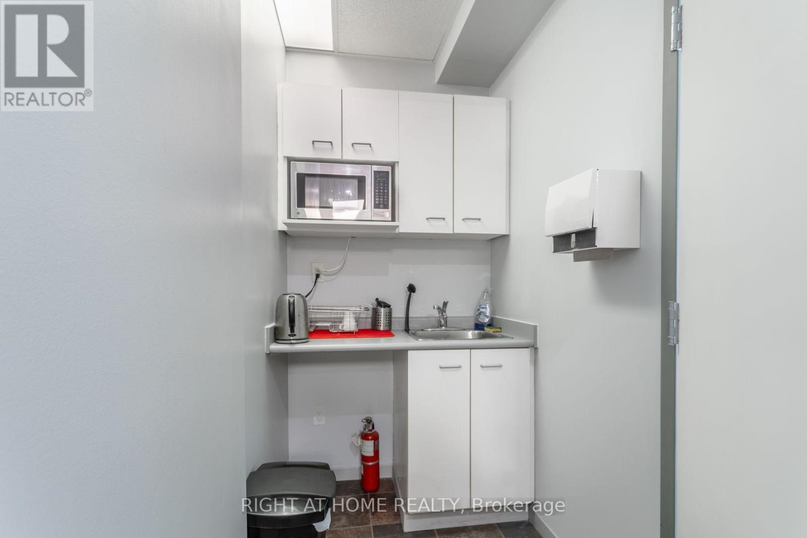 1439 Legion Road, Burlington, Ontario  L7S 1W5 - Photo 9 - W13860258