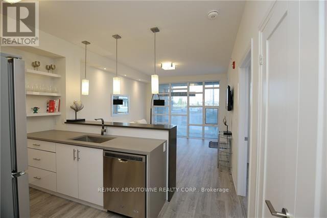101 - 10 Concord Place, Grimsby, Ontario  L3M 0G6 - Photo 6 - X13860254