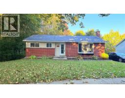 132 Topcliffe Crescent, Fredericton, New Brunswick