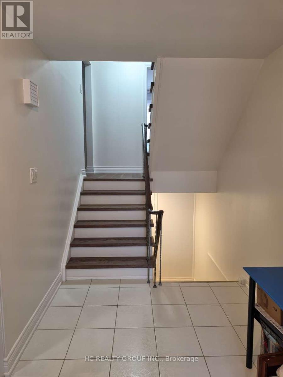70 Copperwood Square, Toronto, Ontario  M1V 2C1 - Photo 2 - E13860278