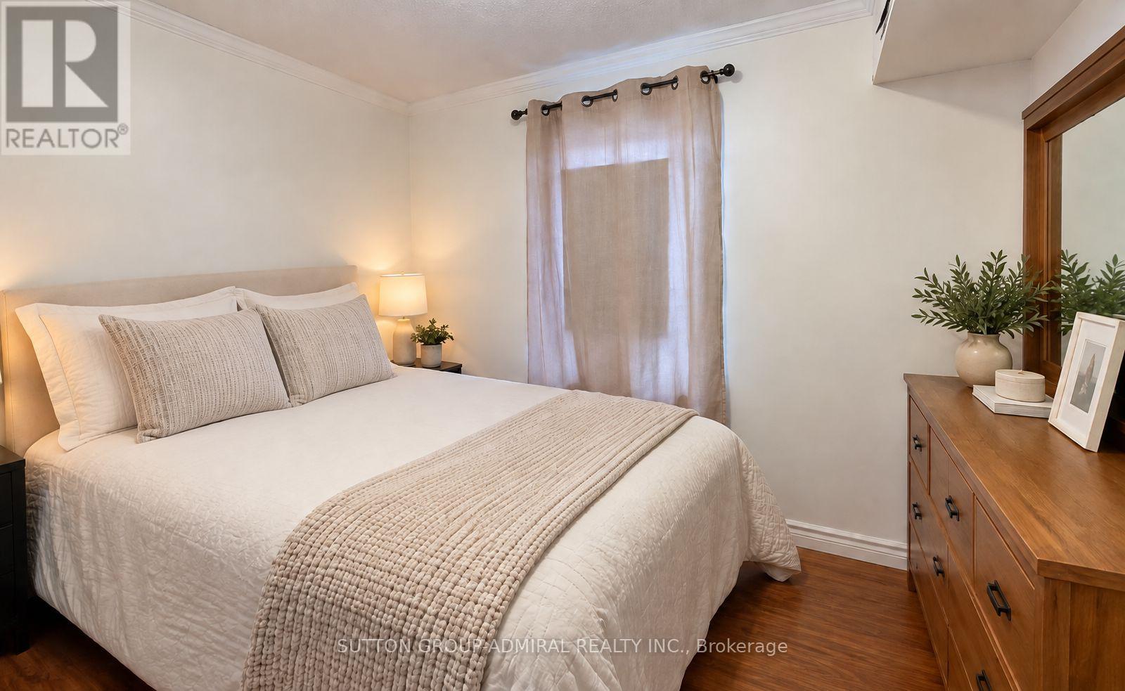 Upper - 2538 Weston Road, Toronto, Ontario  M9N 2A6 - Photo 8 - W13813498
