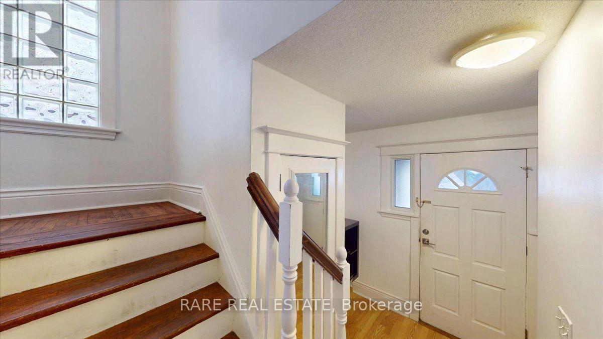 2 - 8 Balsam Avenue N, Hamilton, Ontario  L8L 6Y2 - Photo 4 - X13860276