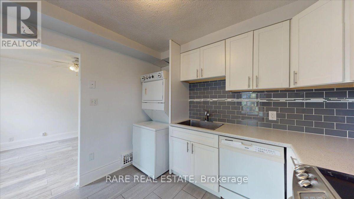 2 - 8 Balsam Avenue N, Hamilton, Ontario  L8L 6Y2 - Photo 8 - X13860276