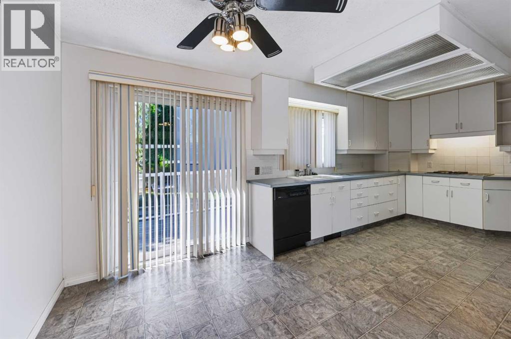 107 Hallbrook Drive Sw, Calgary, Alberta  T2V 3H8 - Photo 12 - A2346389