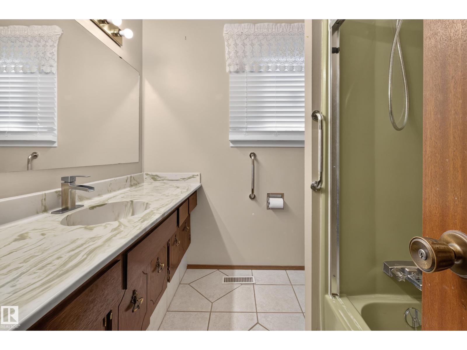 13315 30 ST NW