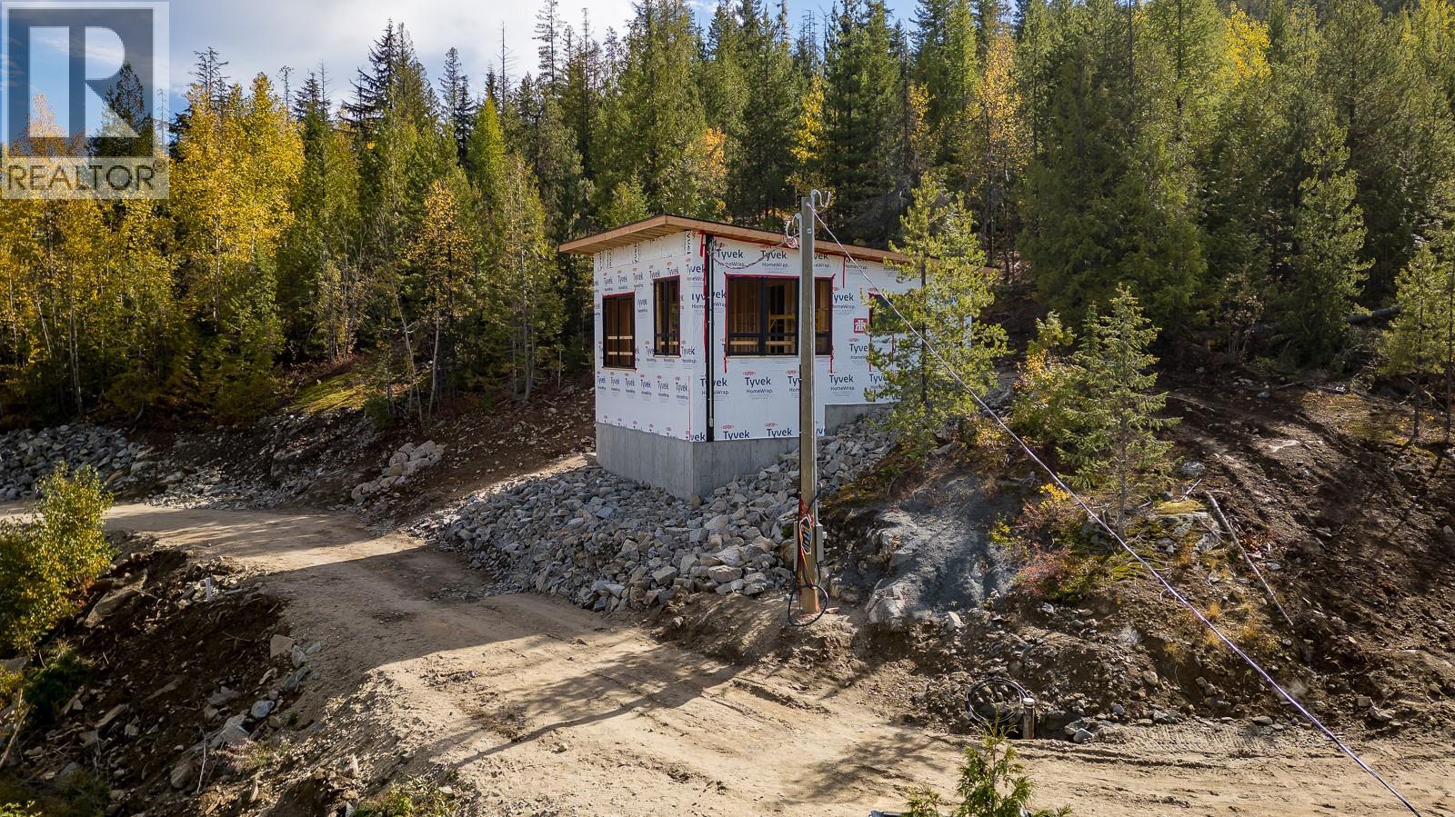 305 Richie Road, Rossland, British Columbia  V0G 1Y0 - Photo 17 - 10378316