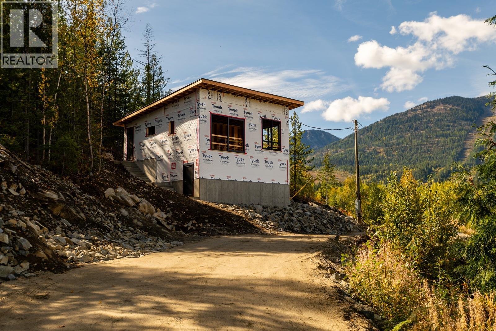 305 Richie Road, Rossland, British Columbia  V0G 1Y0 - Photo 26 - 10378316