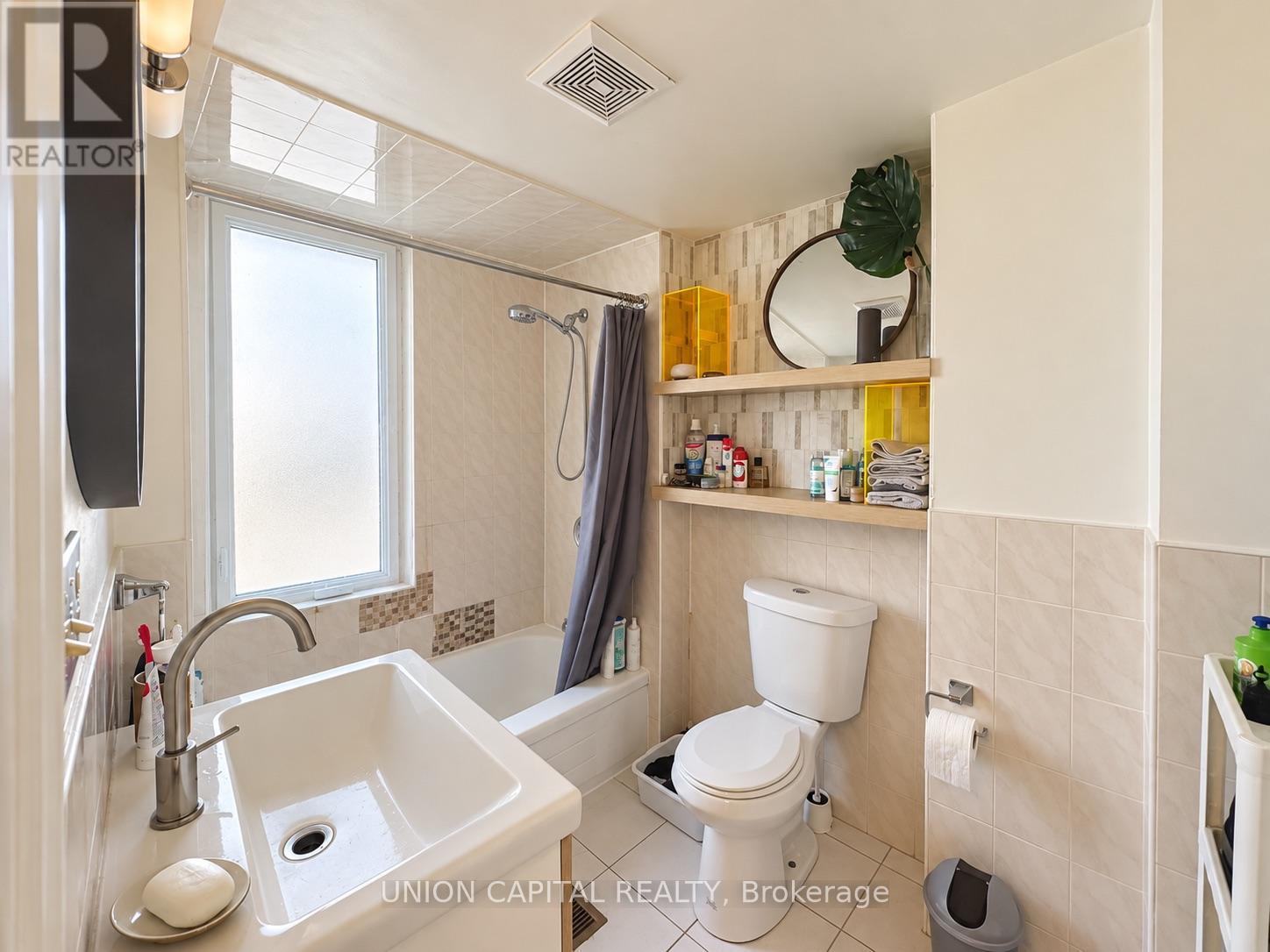 2nd Fl - 459 Queen Street W, Toronto, Ontario  M5V 2A9 - Photo 10 - C13860318
