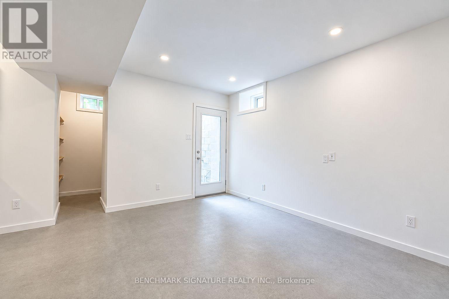 Lower - 301 Euclid Avenue, Toronto, Ontario  M6J 2K1 - Photo 14 - C13860320