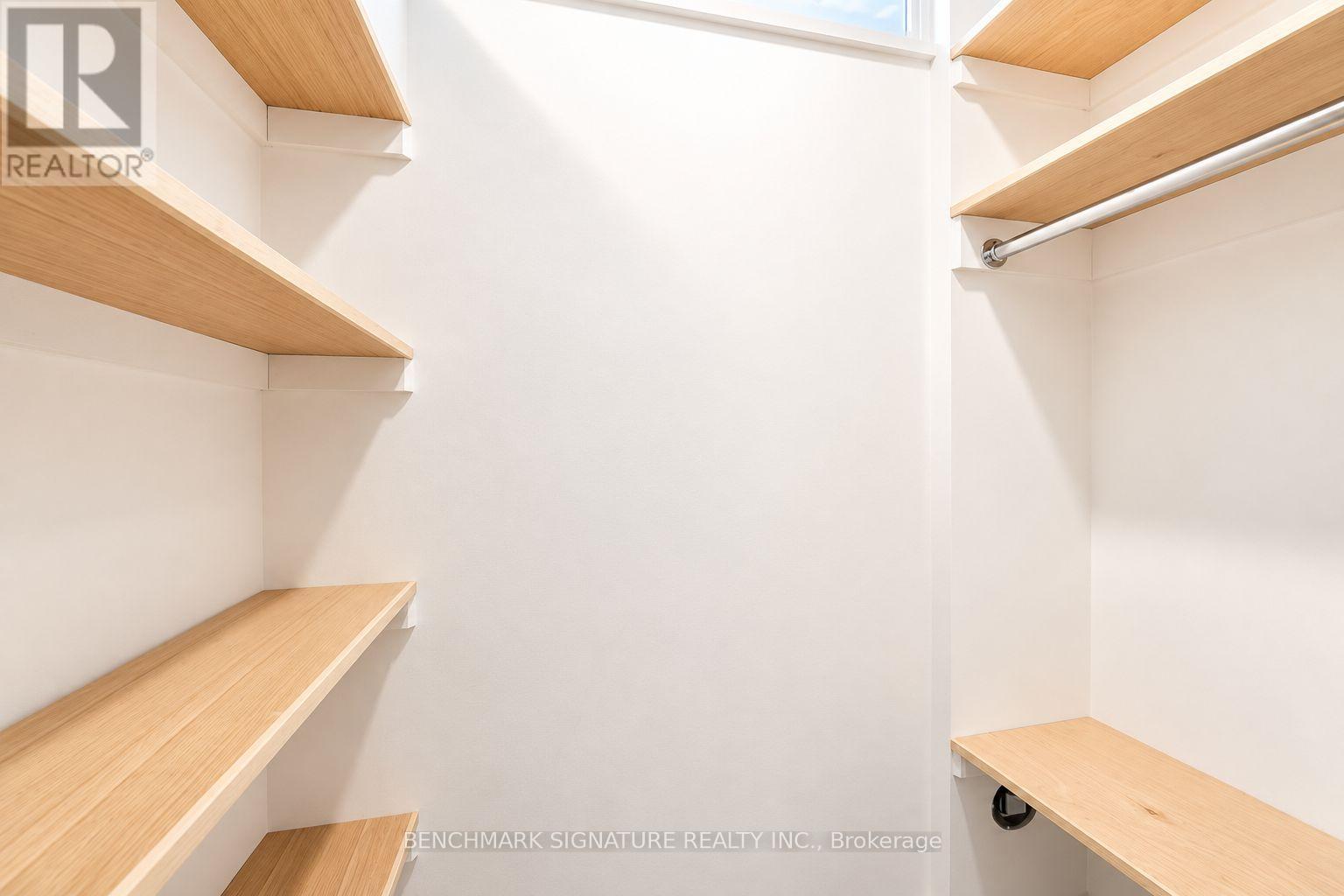 Lower - 301 Euclid Avenue, Toronto, Ontario  M6J 2K1 - Photo 18 - C13860320