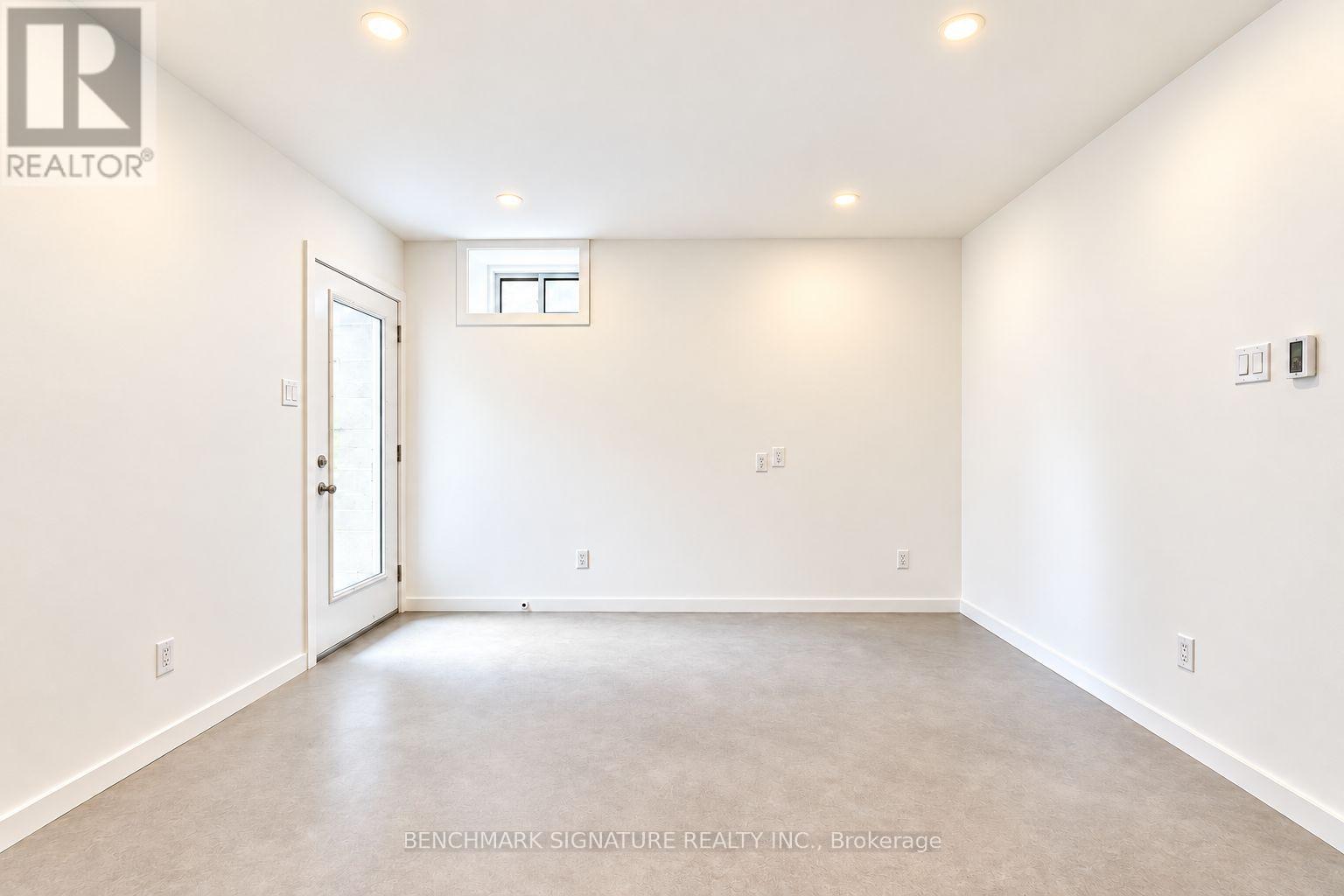 Lower - 301 Euclid Avenue, Toronto, Ontario  M6J 2K1 - Photo 21 - C13860320