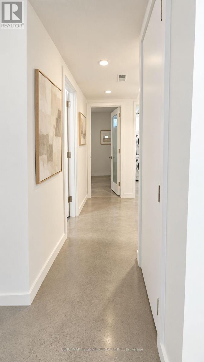 Lower - 301 Euclid Avenue, Toronto, Ontario  M6J 2K1 - Photo 7 - C13860320