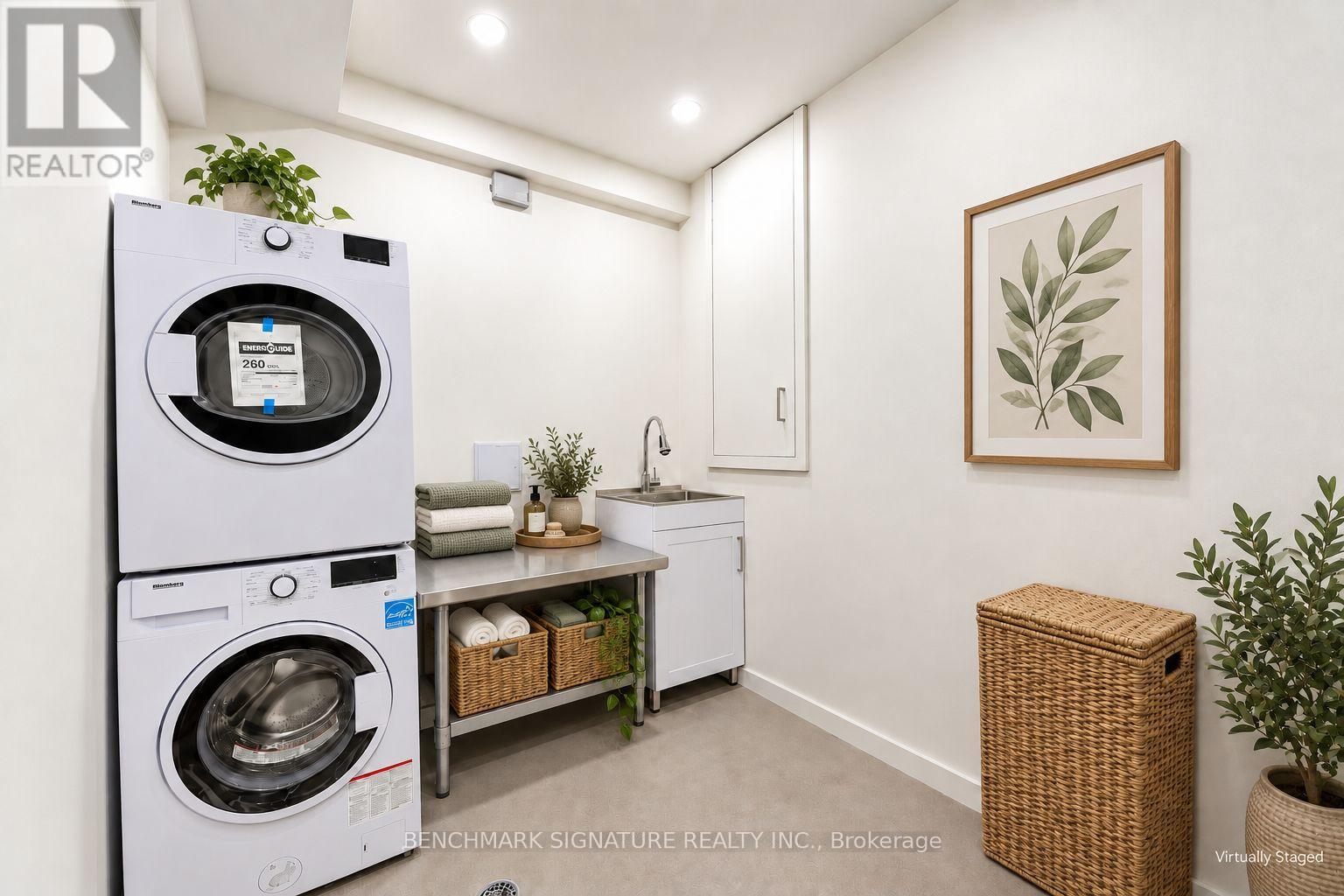 Lower - 301 Euclid Avenue, Toronto, Ontario  M6J 2K1 - Photo 9 - C13860320