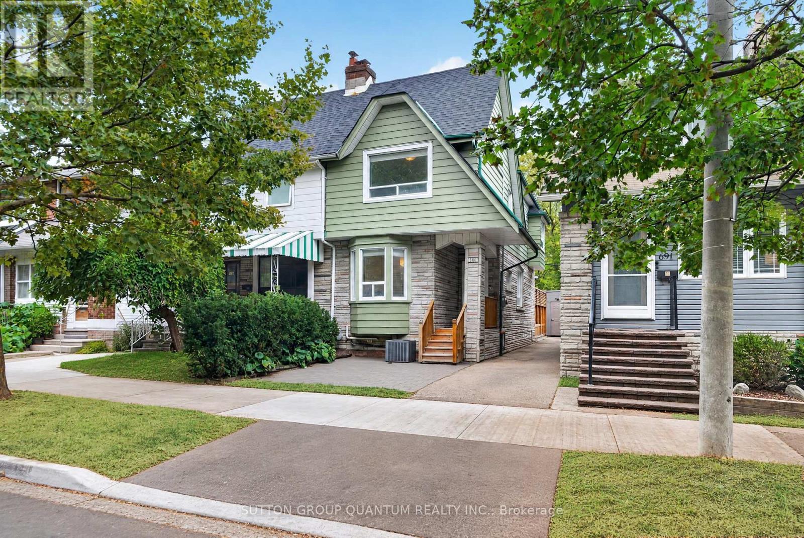 693 GREENWOOD AVENUE, Toronto, Ontario