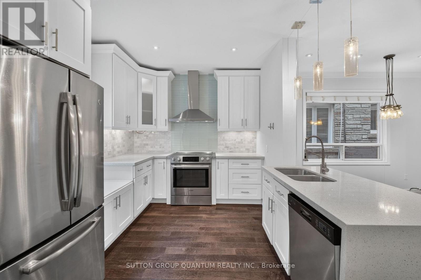 693 Greenwood Avenue, Toronto, Ontario  M4J 4B6 - Photo 14 - E13860348