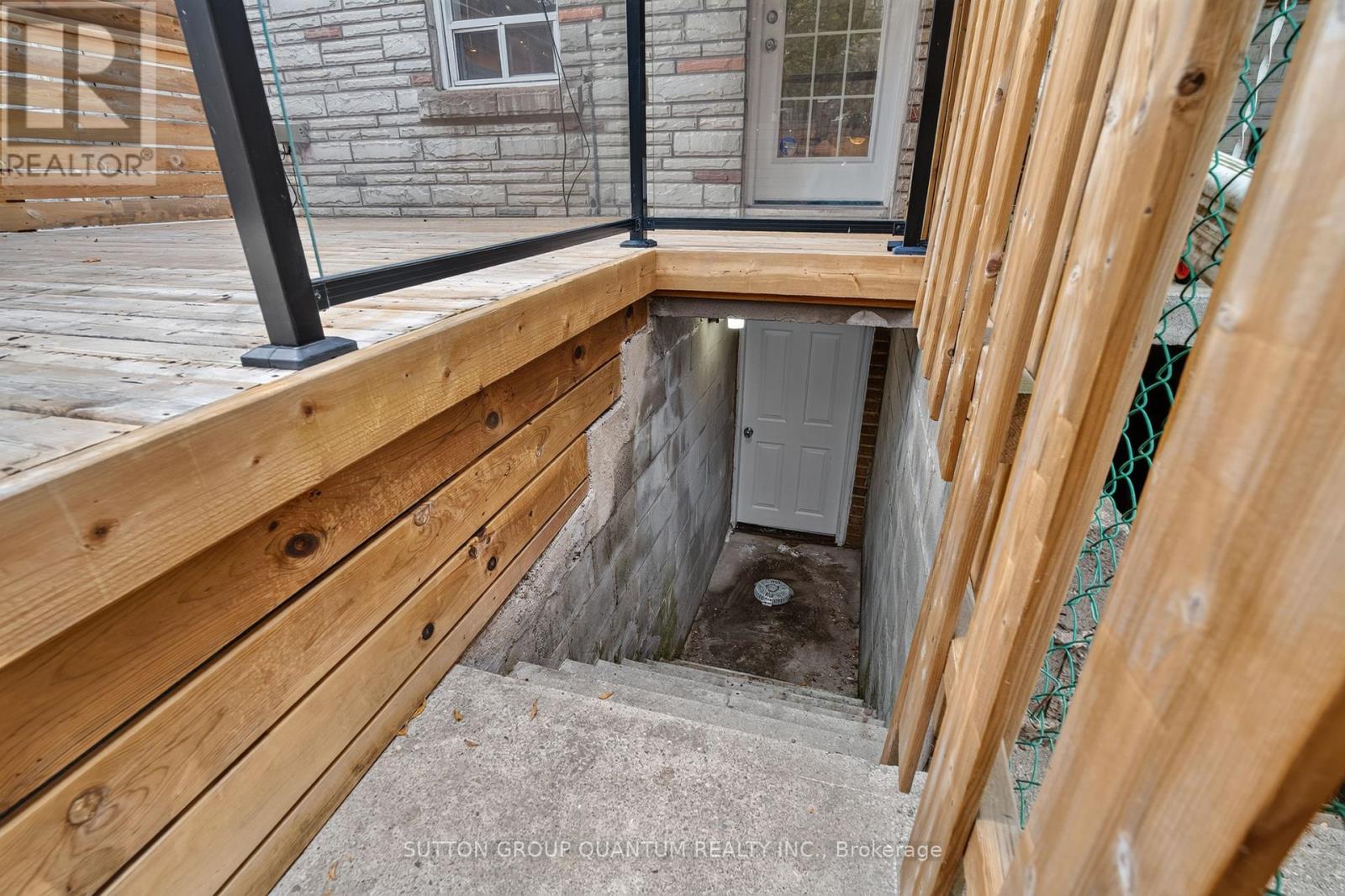 693 Greenwood Avenue, Toronto, Ontario  M4J 4B6 - Photo 37 - E13860348