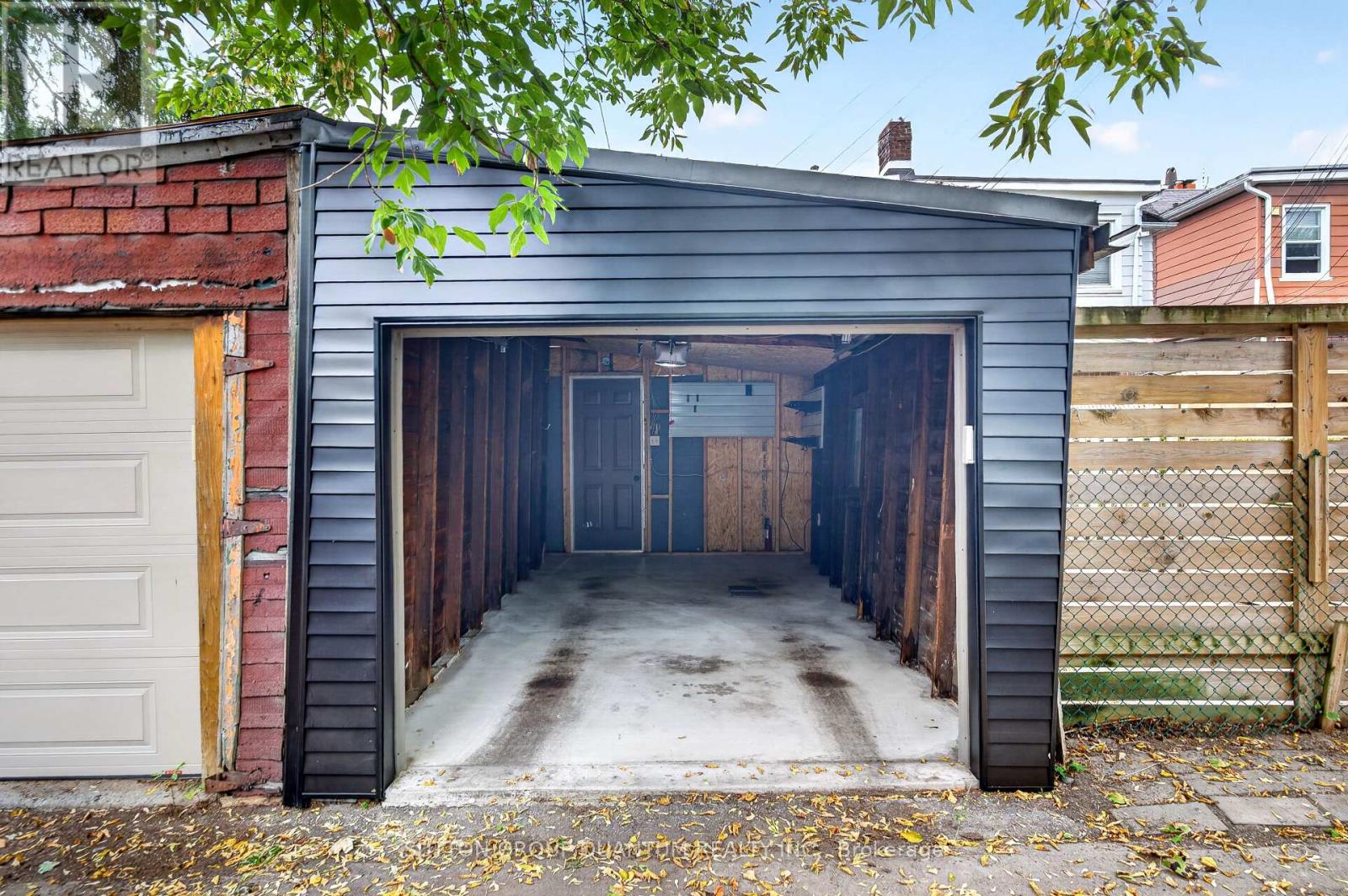 693 Greenwood Avenue, Toronto, Ontario  M4J 4B6 - Photo 43 - E13860348
