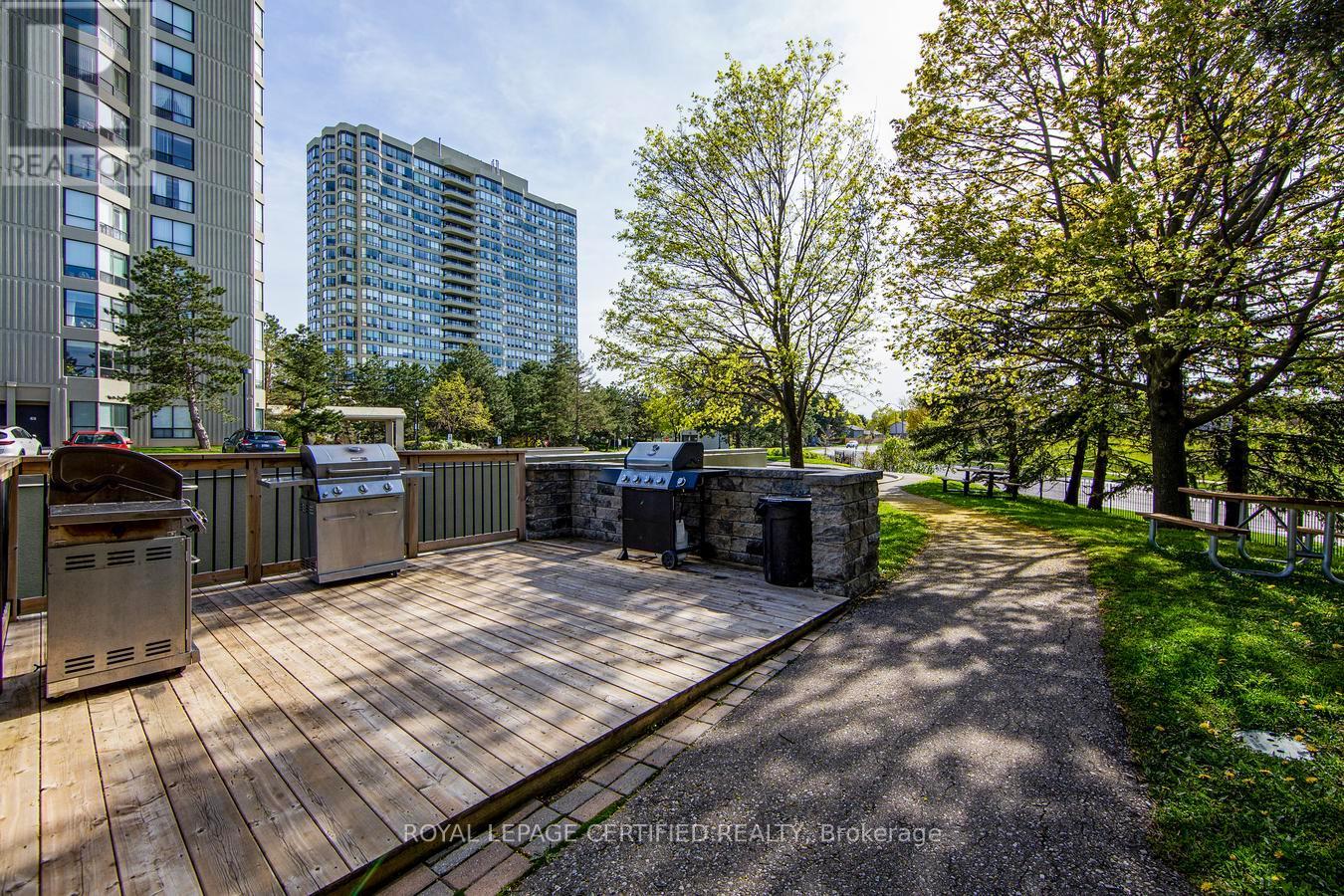 2107 - 22 Hanover Road, Brampton, Ontario  L6S 5K7 - Photo 43 - W13860336