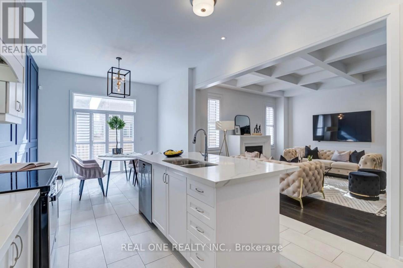 4157 Hillsborough Crescent, Oakville, Ontario  L6H 3P9 - Photo 11 - W13860342