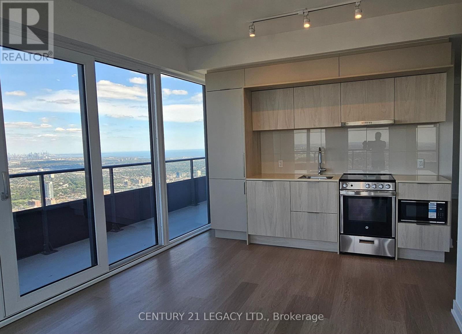 7505 - 448 Burnhamthorpe Road W, Mississauga, Ontario  L5B 0R4 - Photo 5 - W13860350