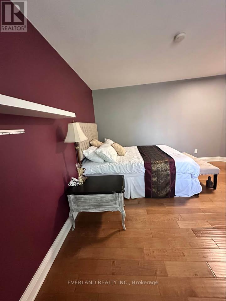 Ensuite Room - 3369 St Paul Avenue, Niagara Falls, Ontario  L2J 2M3 - Photo 14 - X13860388