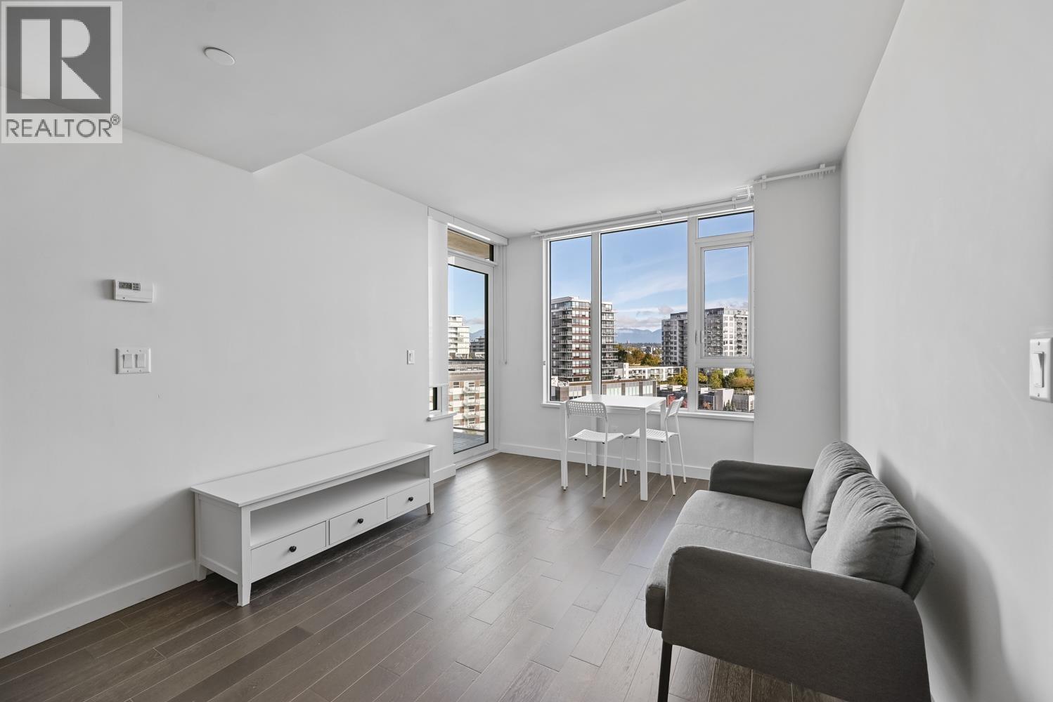 1007 7468 LANSDOWNE ROAD, Richmond, British Columbia