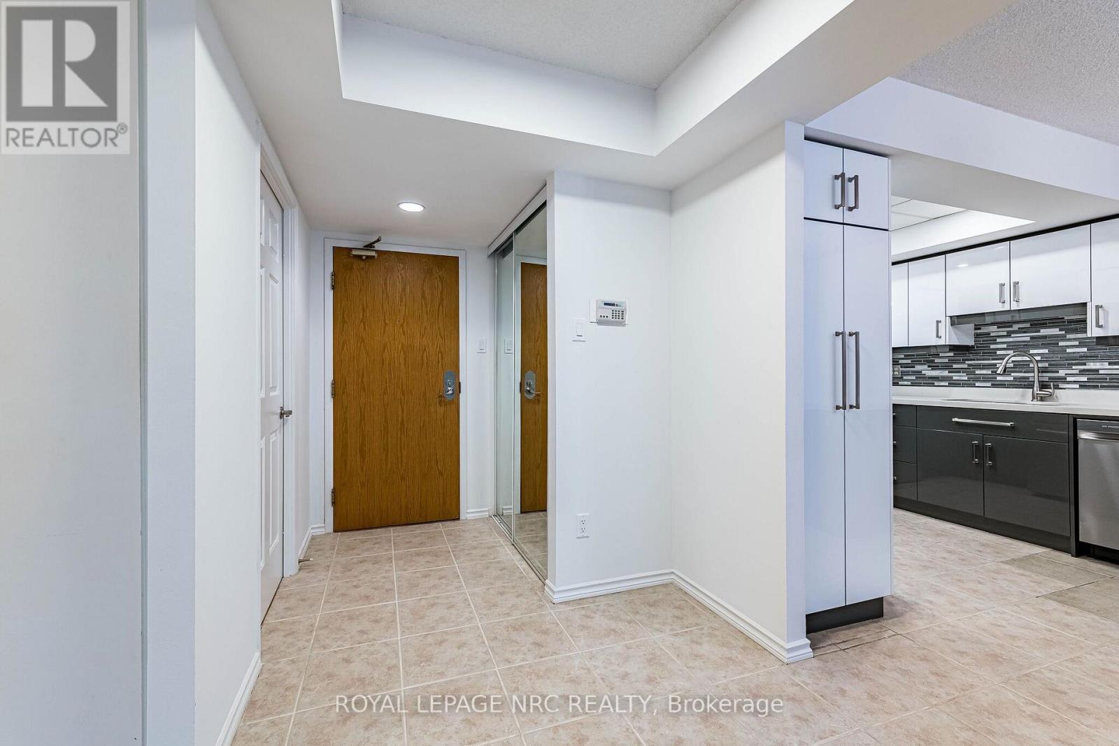 411 - 310 Mill Street S, Brampton, Ontario  L6Y 3B1 - Photo 11 - W13860412