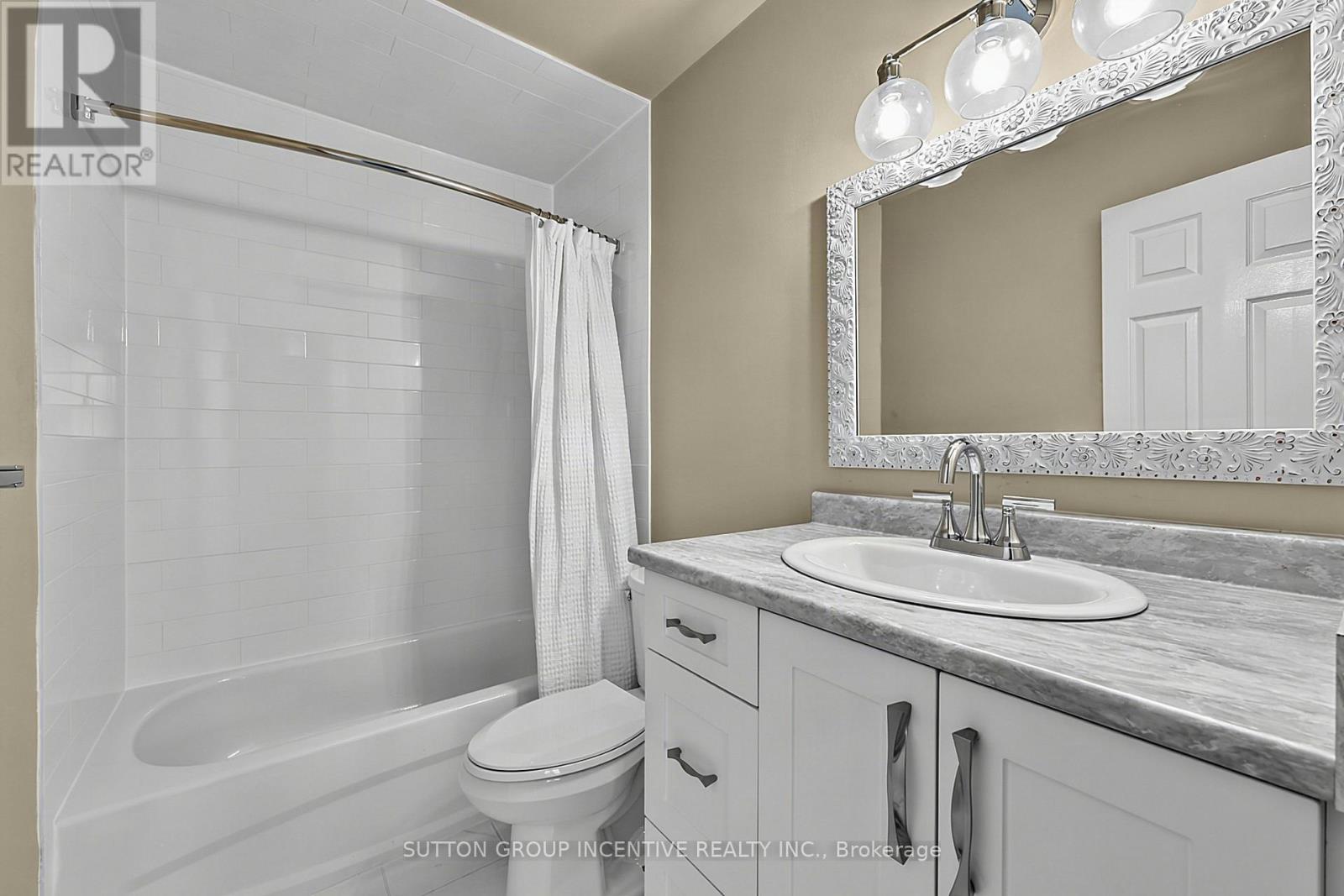 25 Bovair Trail, Aurora, Ontario  L4G 7C8 - Photo 34 - N13860456