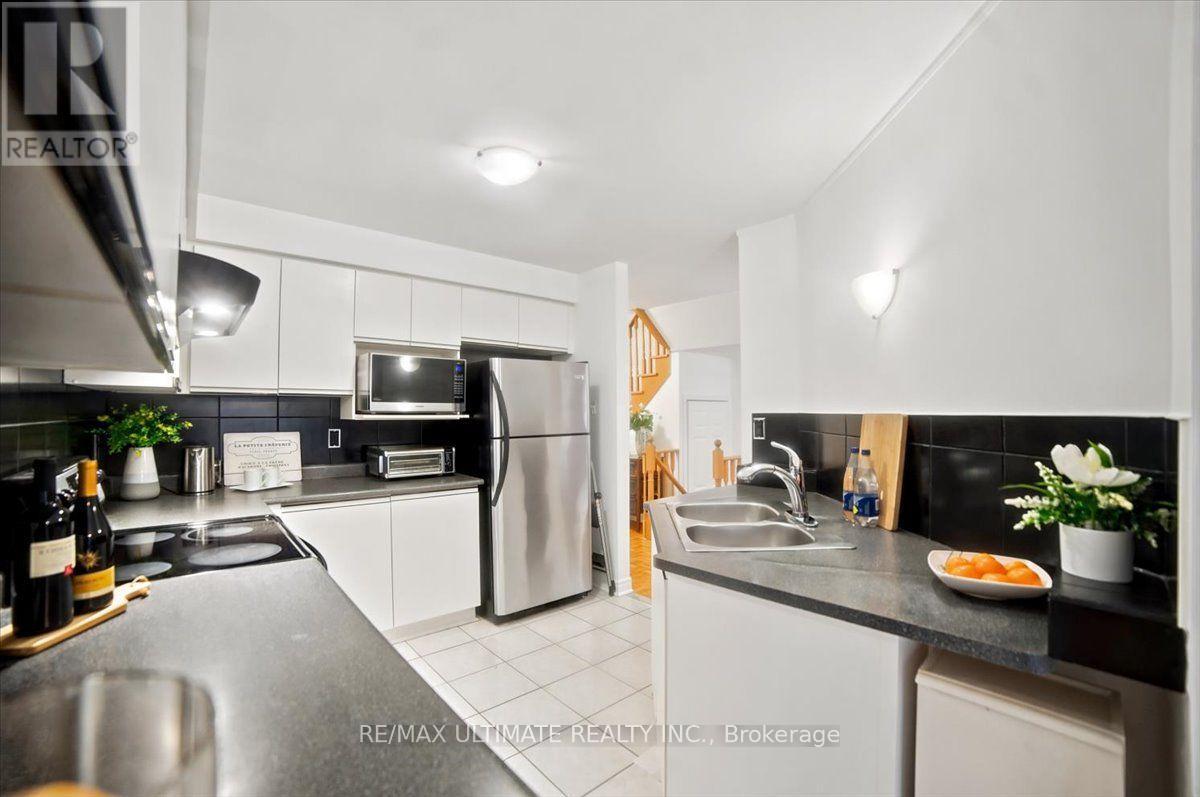 50 Sam Frustaglio Drive, Toronto, Ontario  M9N 3Y6 - Photo 10 - W13860410