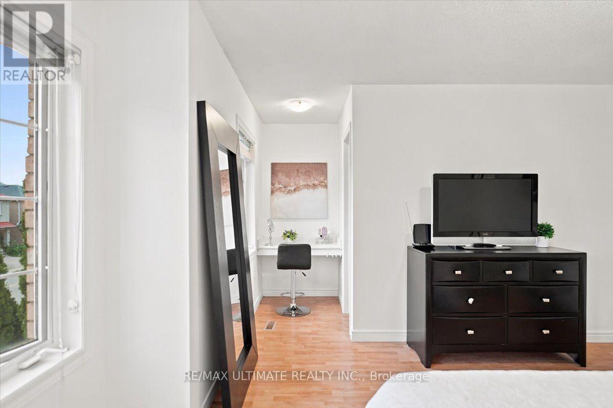 50 Sam Frustaglio Drive, Toronto, Ontario  M9N 3Y6 - Photo 17 - W13860410