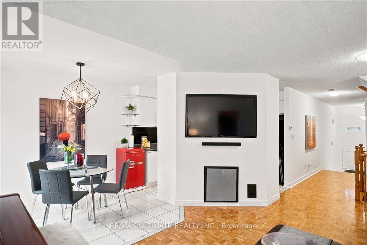 50 Sam Frustaglio Drive, Toronto, Ontario  M9N 3Y6 - Photo 7 - W13860410