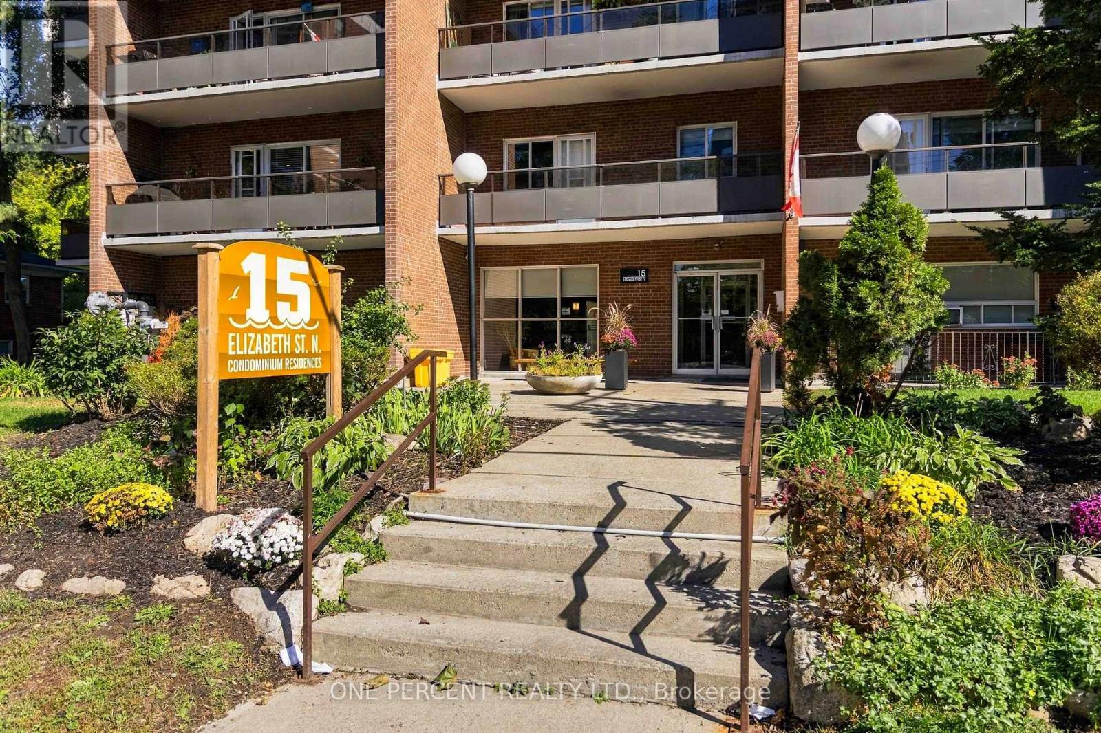 904 - 15 Elizabeth Street N, Mississauga (Port Credit), Ontario  L5G 2Z3 - Photo 3 - W13860496