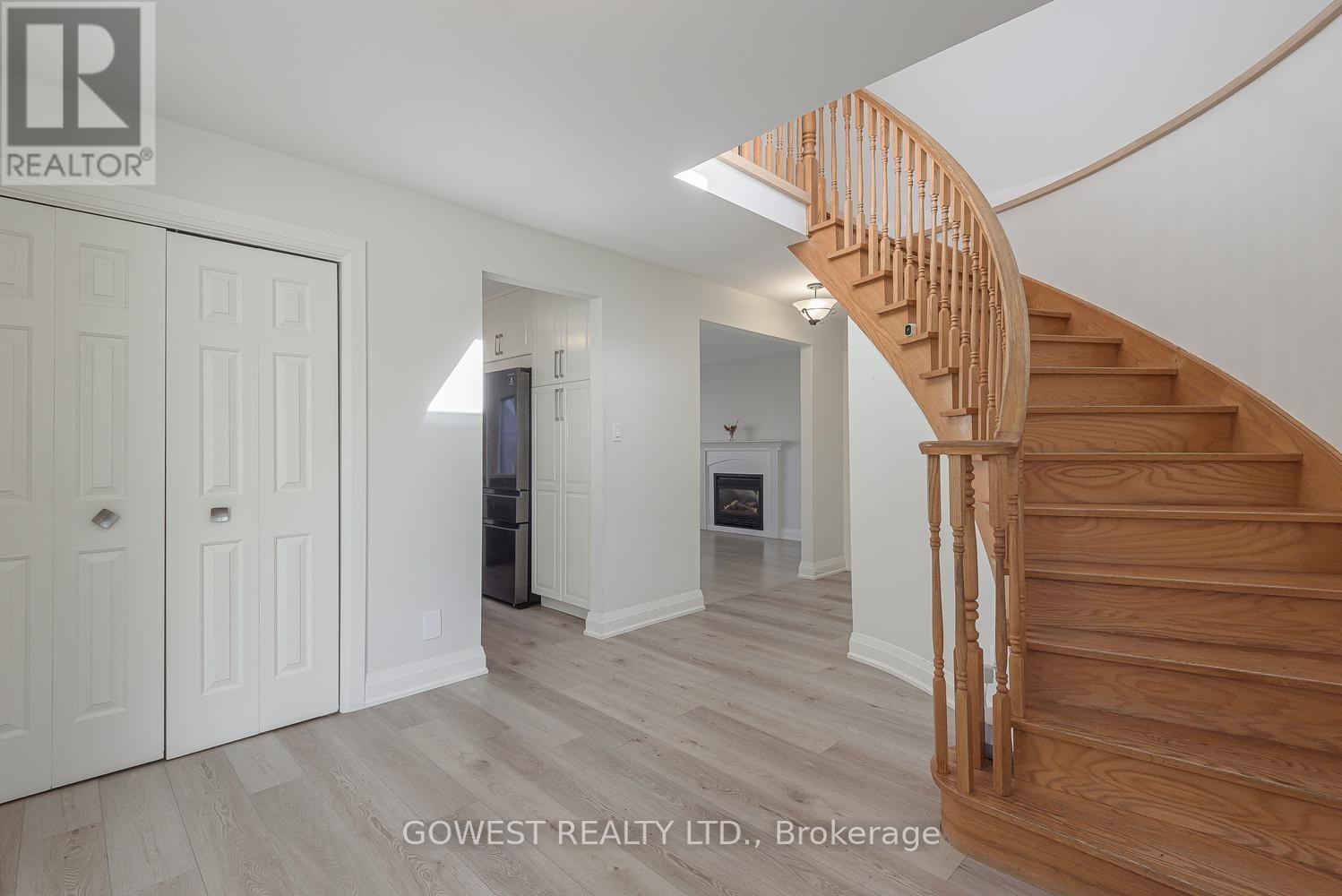 127 Valera Drive, Hamilton, Ontario  L8E 4S9 - Photo 5 - X13860468