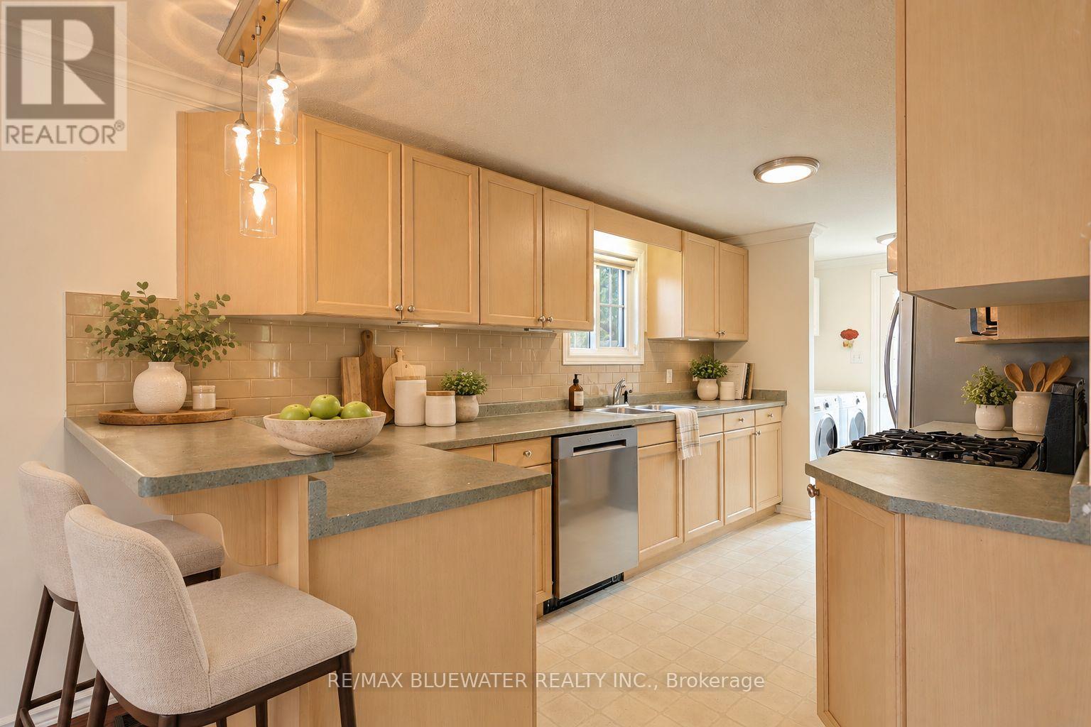 288 Concord Drive, South Huron, Ontario  N0M 1T0 - Photo 3 - X13685778