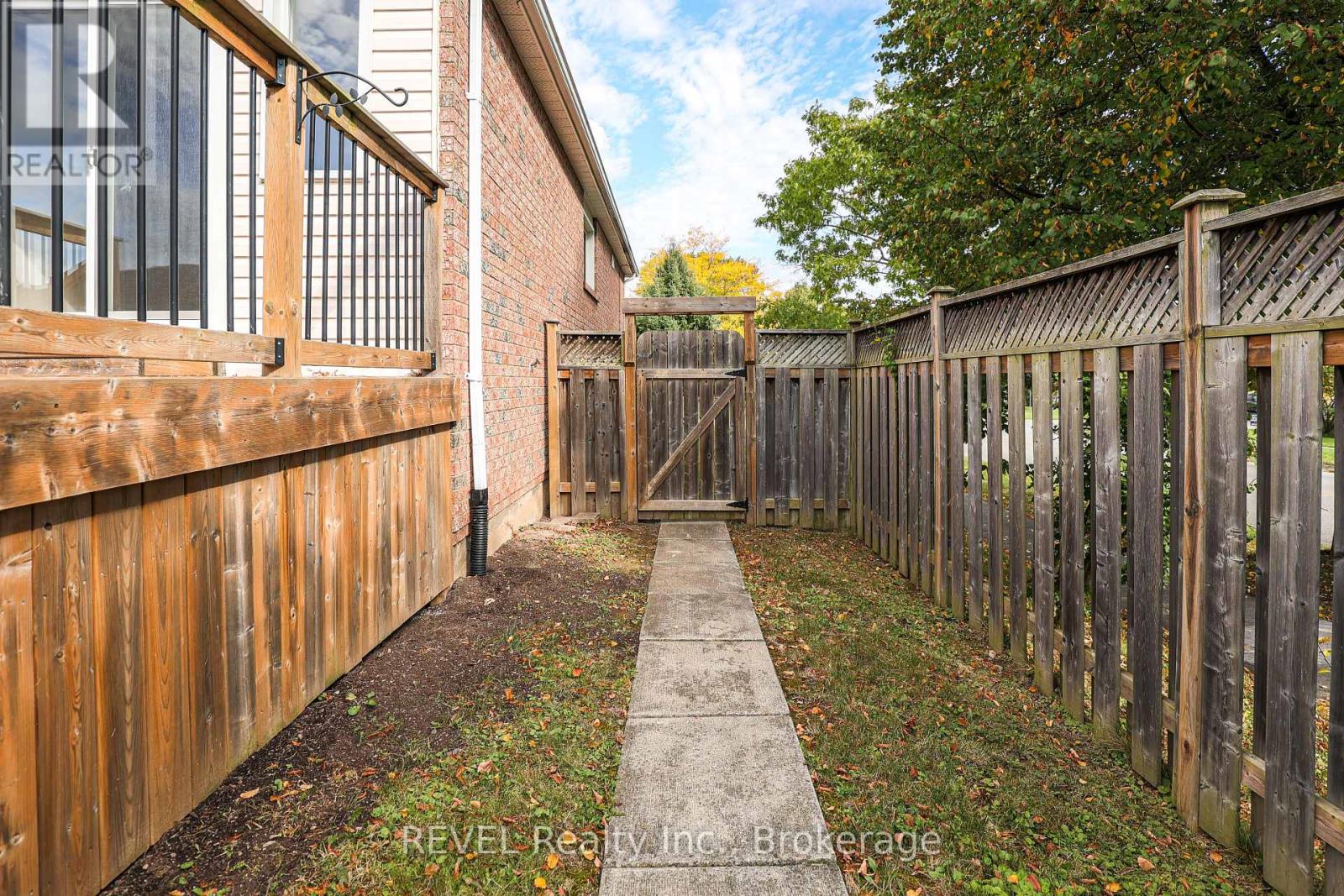 3 Jackson Court W, Welland, Ontario  L3C 7G2 - Photo 8 - X13860546