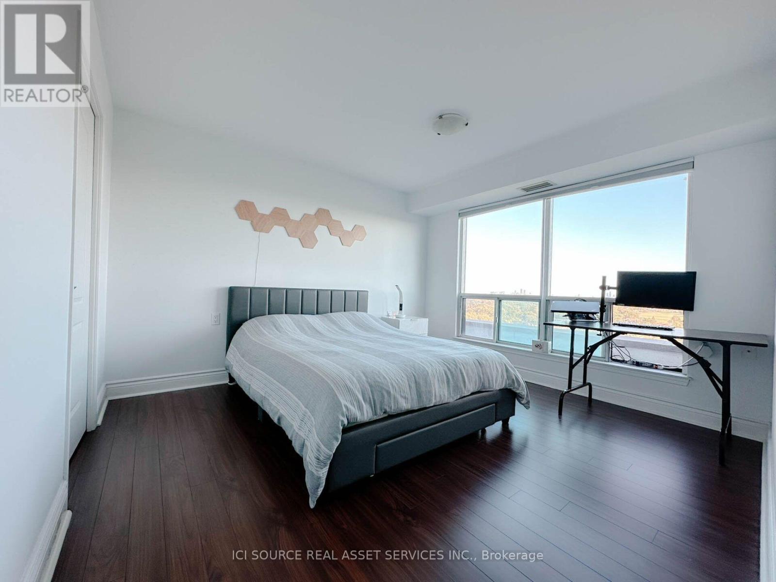 901 - 935 Sheppard Avenue W, Toronto, Ontario M3H 2T7 - Photo 18 - C13860528