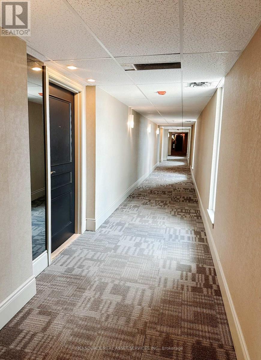 901 - 935 Sheppard Avenue W, Toronto, Ontario M3H 2T7 - Photo 21 - C13860528