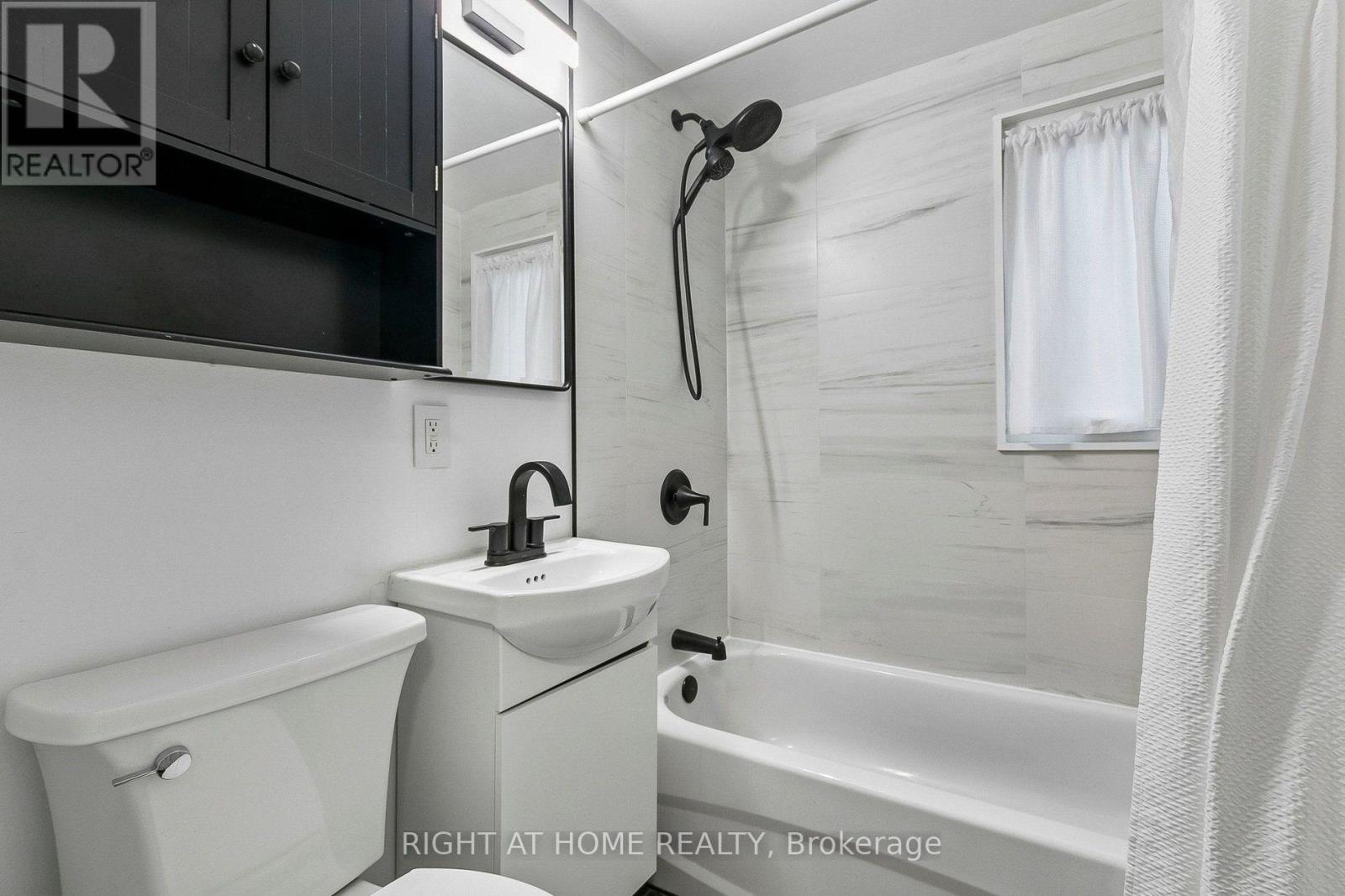 19 Flempton Crescent, Toronto, Ontario  M1K 3B3 - Photo 25 - E13860556