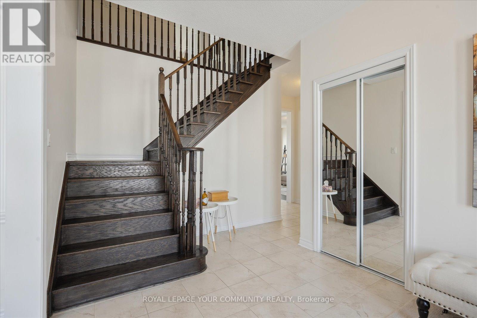 93 Mount Crescent, Essa (Angus), Ontario  L0M 1B5 - Photo 3 - N13860514