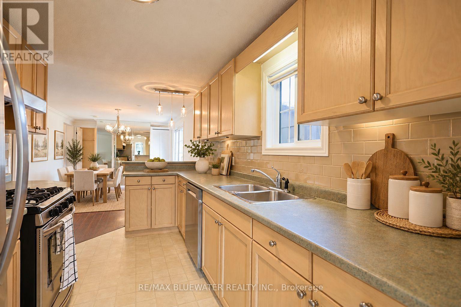 288 Concord Drive, South Huron, Ontario  N0M 1T0 - Photo 14 - X13685778