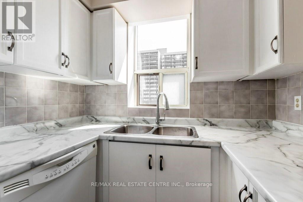 502 - 1270 Maple Crossing Blvd Boulevard, Burlington, Ontario  L7S 2J3 - Photo 11 - W13860510