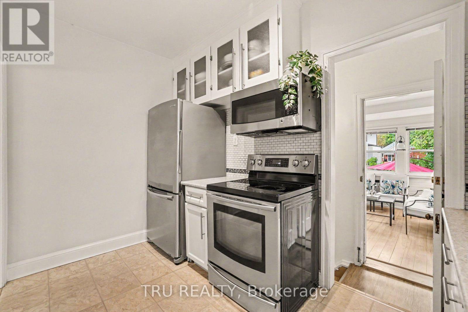 51 Merritt Avenue, Ottawa, Ontario  K1S 0J5 - Photo 11 - X13860564