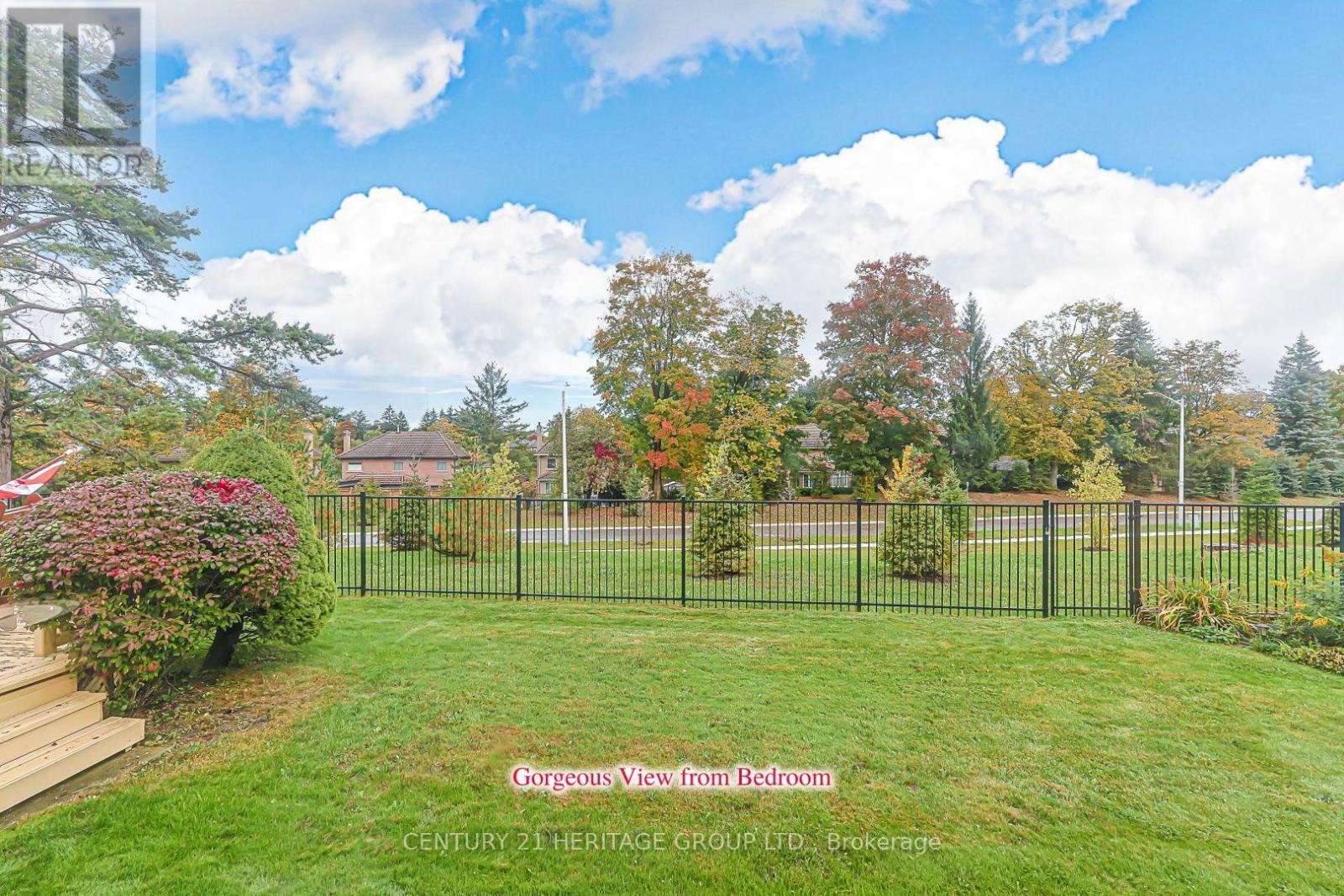 20 Simmons Crescent, Aurora, Ontario  L4G 6B5 - Photo 15 - N13860576