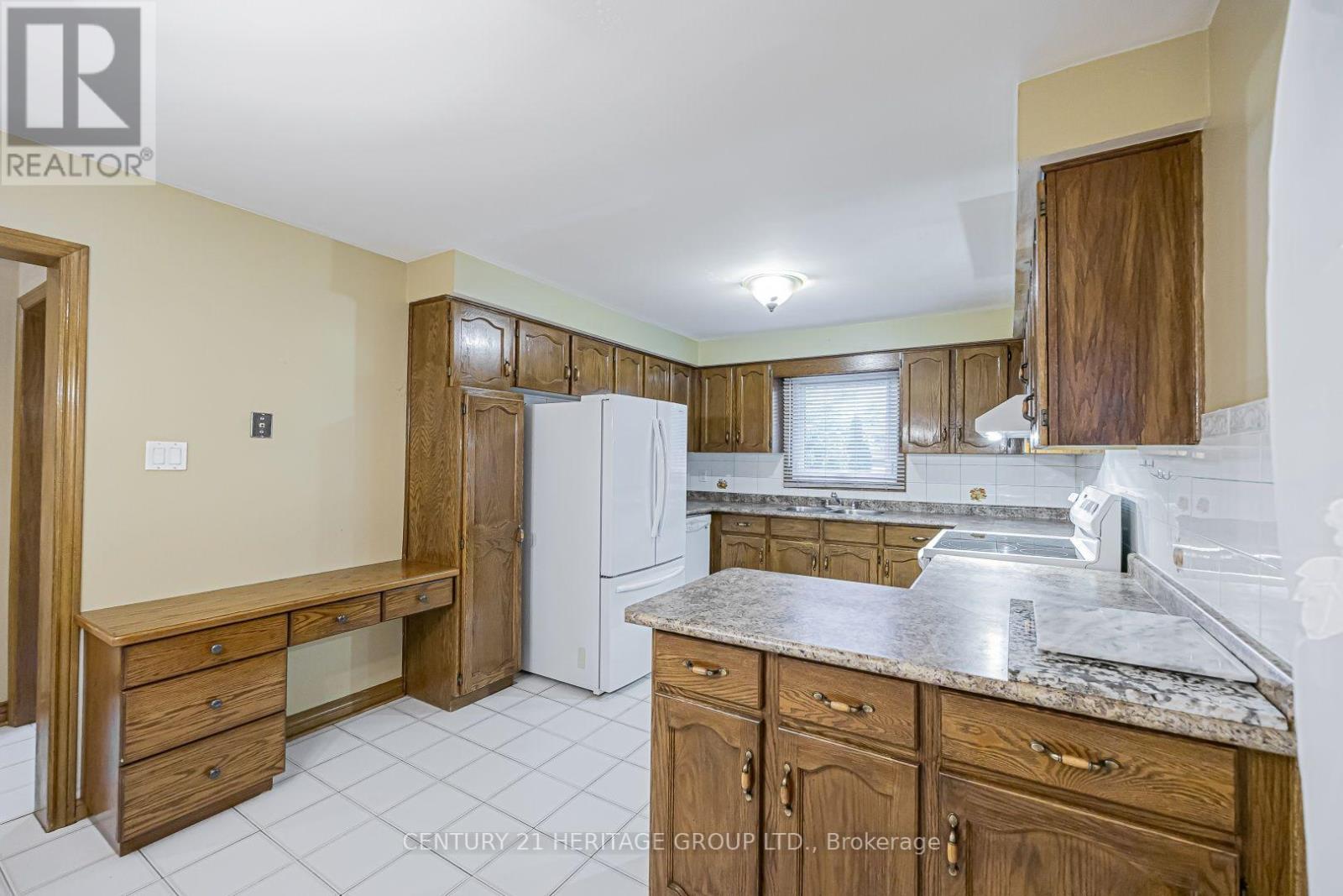 100 Adrianno Crescent, Vaughan, Ontario  L4L 5R6 - Photo 11 - N13860590