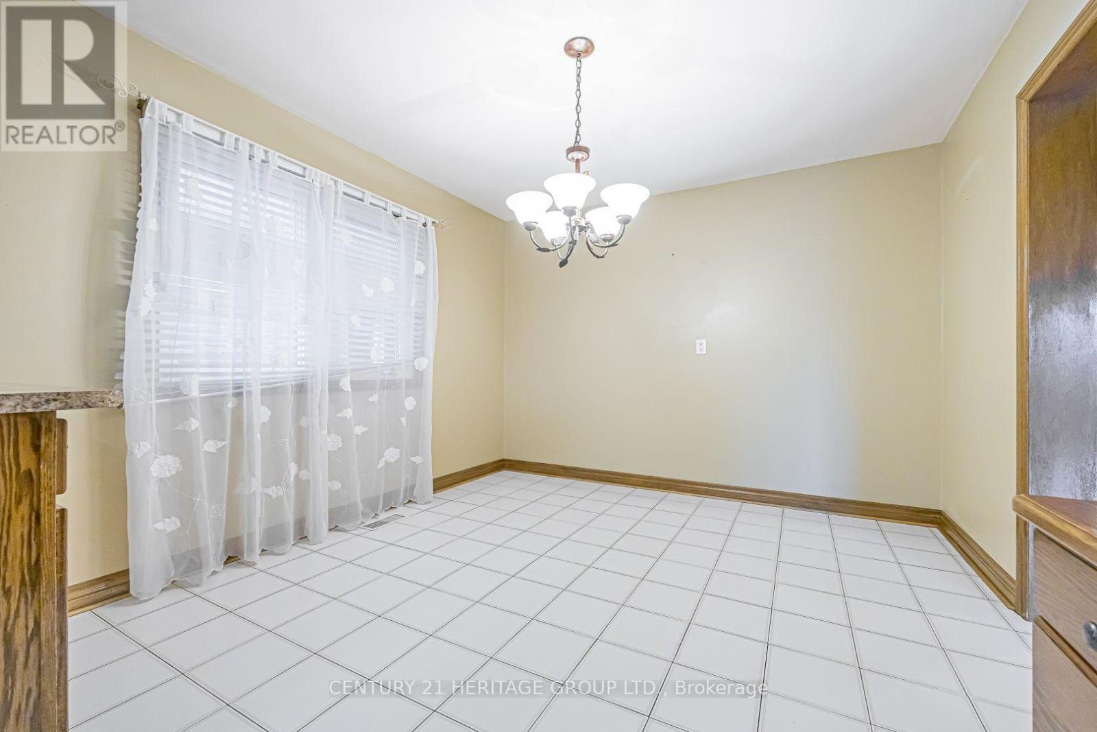 100 Adrianno Crescent, Vaughan, Ontario  L4L 5R6 - Photo 12 - N13860590