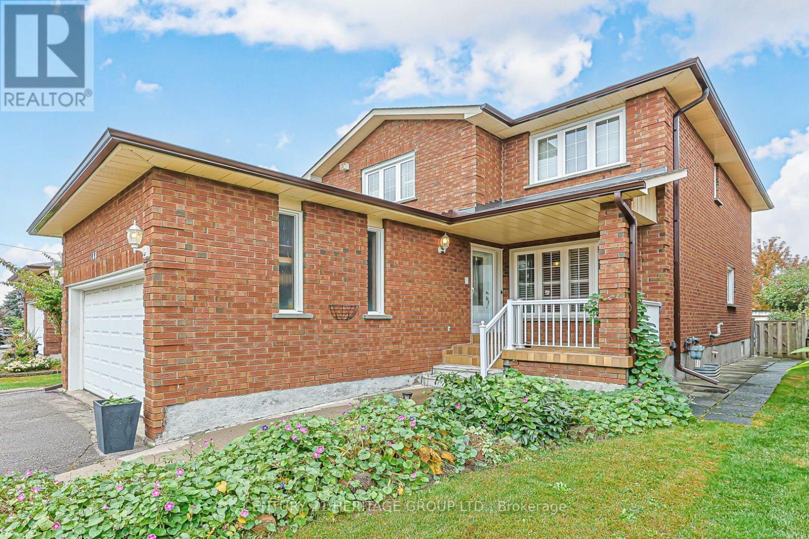 100 Adrianno Crescent, Vaughan, Ontario  L4L 5R6 - Photo 2 - N13860590