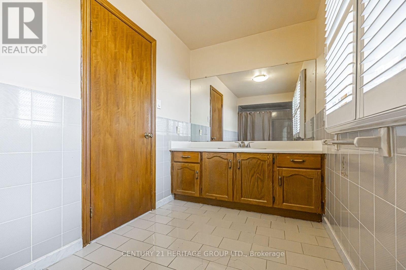 100 Adrianno Crescent, Vaughan, Ontario  L4L 5R6 - Photo 25 - N13860590